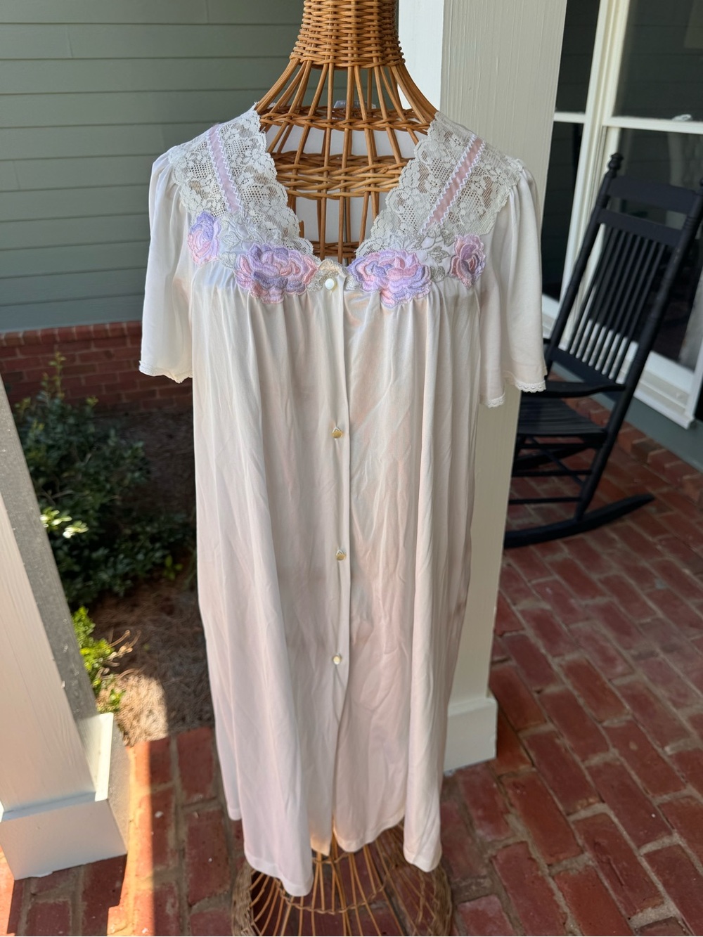 Vintage 1970s Vanity Fair Lace Floral Lounge Dress Nightgown M